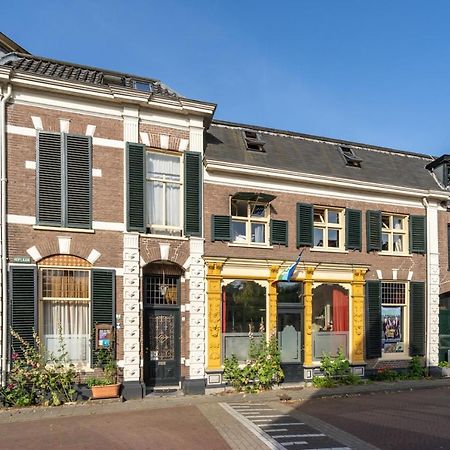 Huis Met De Leeuwenkoppen Dieren Bagian luar foto