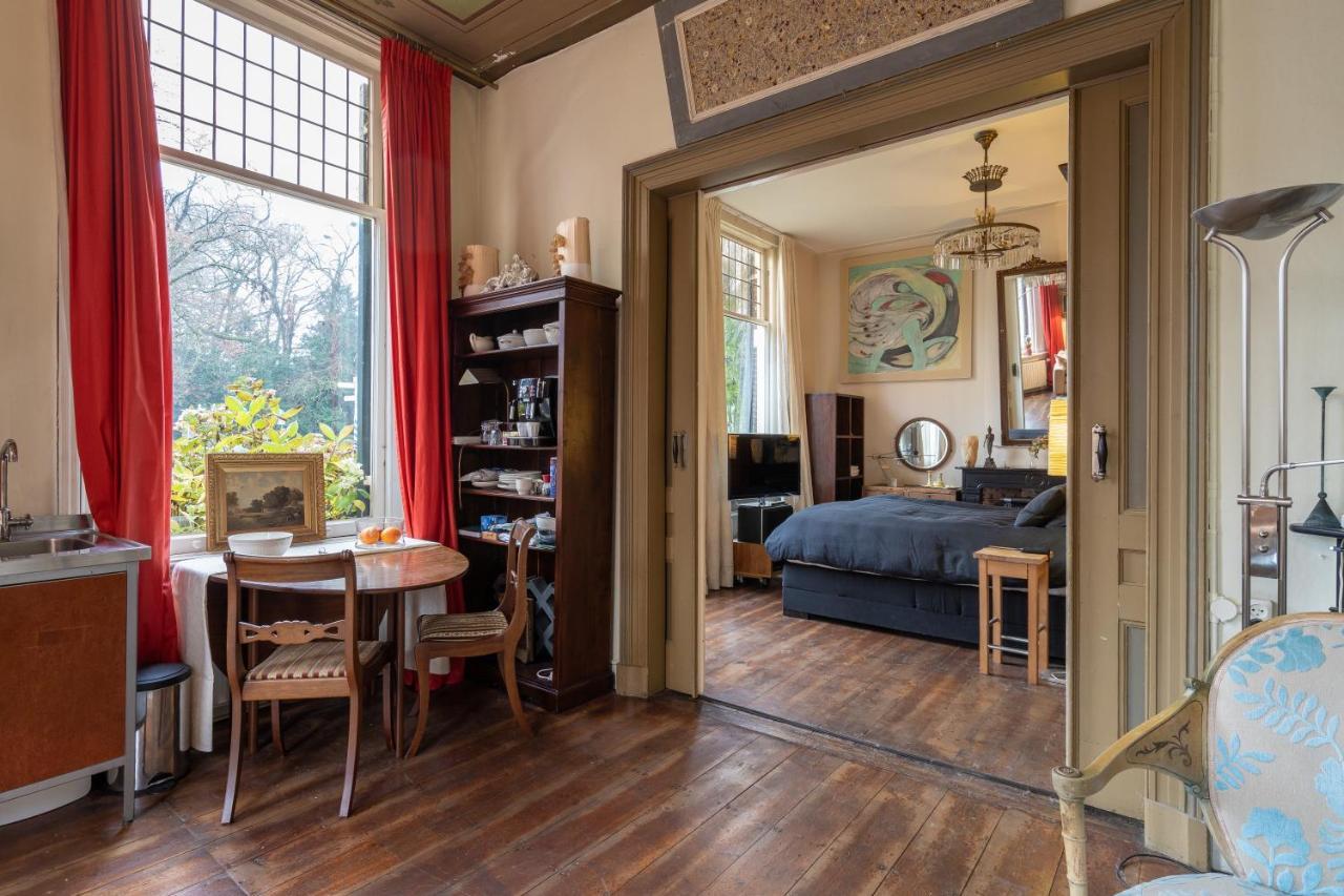 Huis Met De Leeuwenkoppen Dieren Bagian luar foto