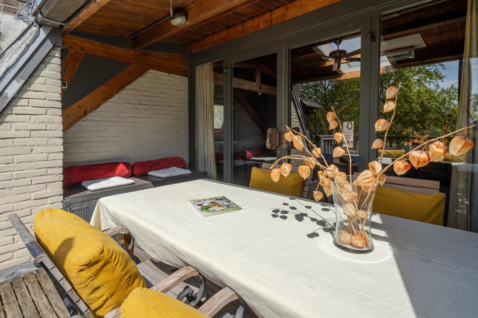 Huis Met De Leeuwenkoppen Dieren Bagian luar foto